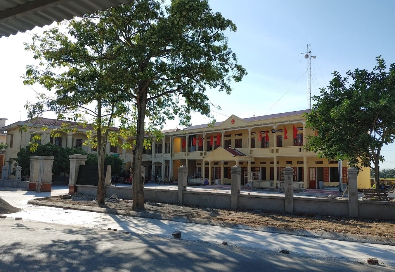 Công an xã Hùng Tiến