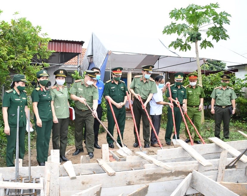 Địa chỉ công an xã Vinh Quang