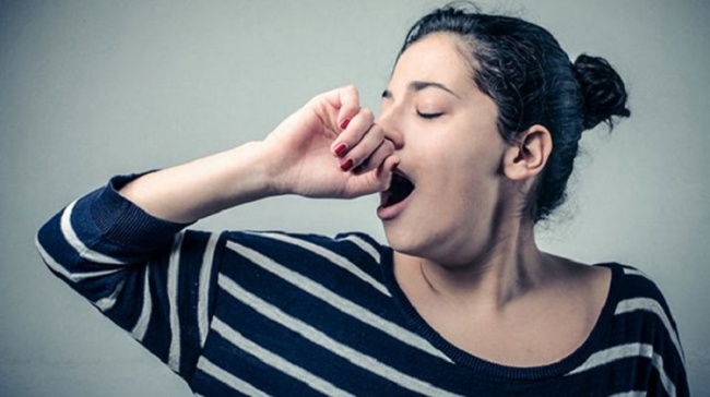Tại sao khi buồn ngủ lại ngáp? Nguyên nhân dẫn đến hiện tượng ngáp ngủ
