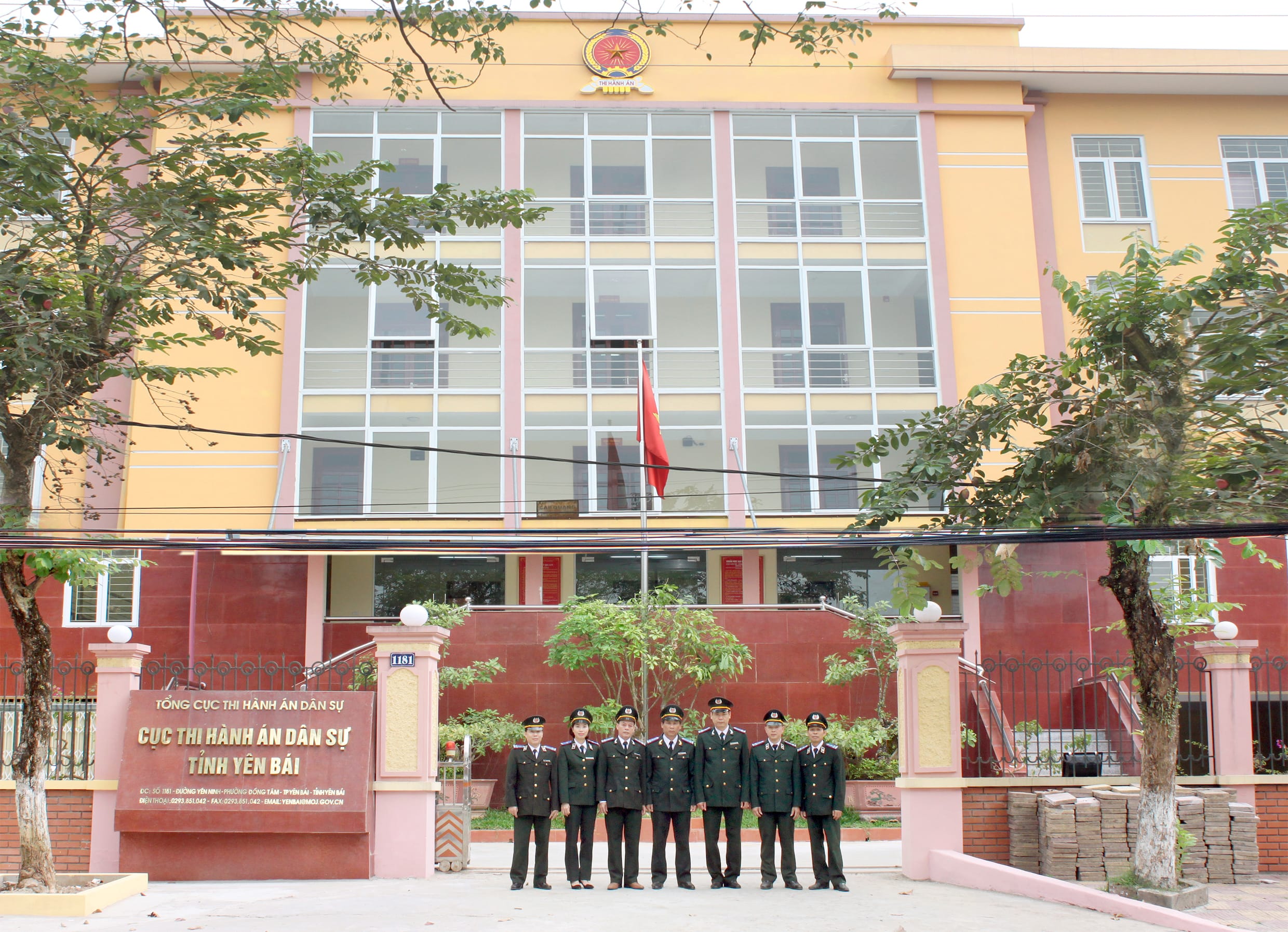 chi cục thi hành án dân sự Trạm Tấu.