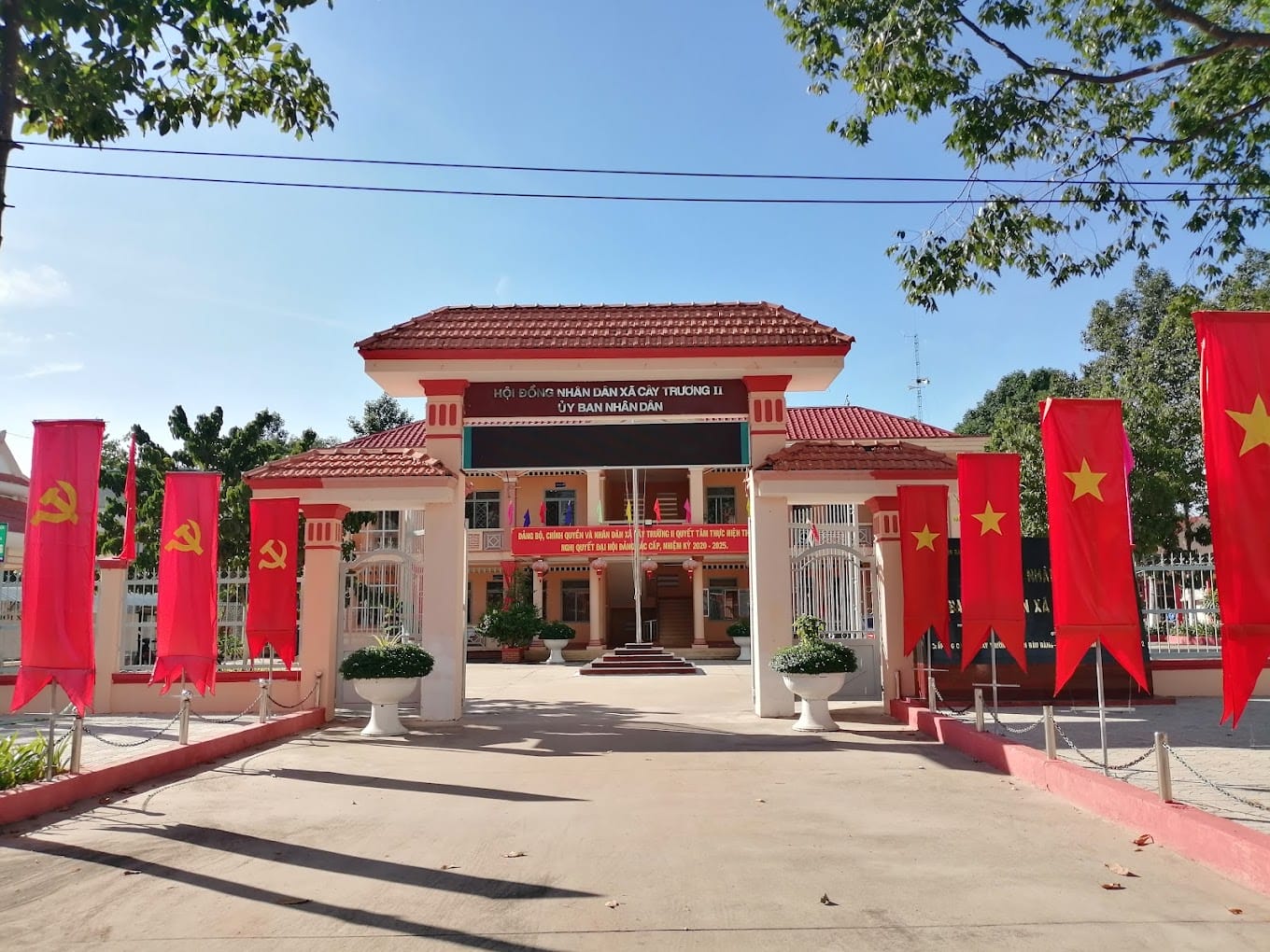 công an xã cây trường 2