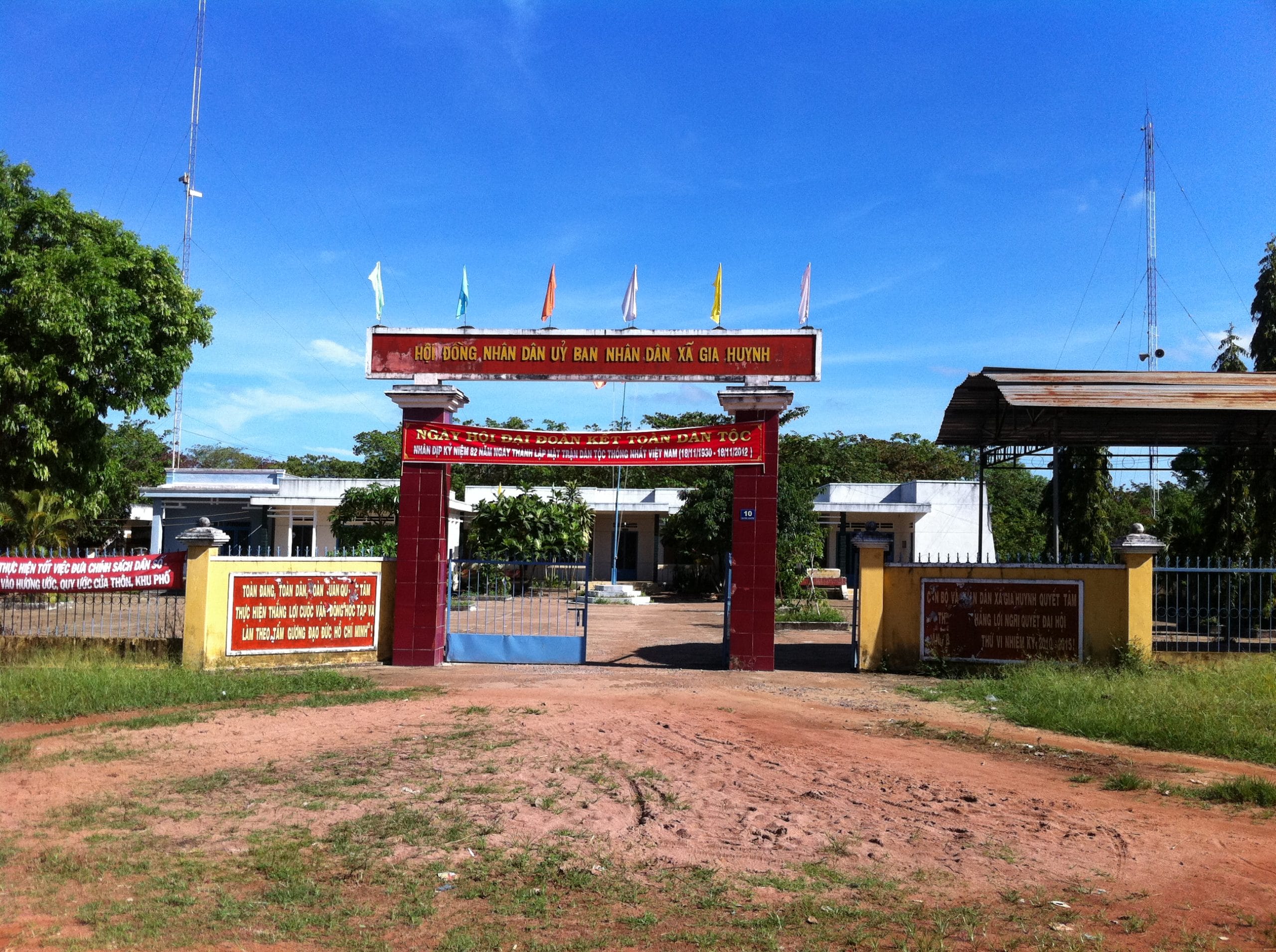 công an xã gia huynh