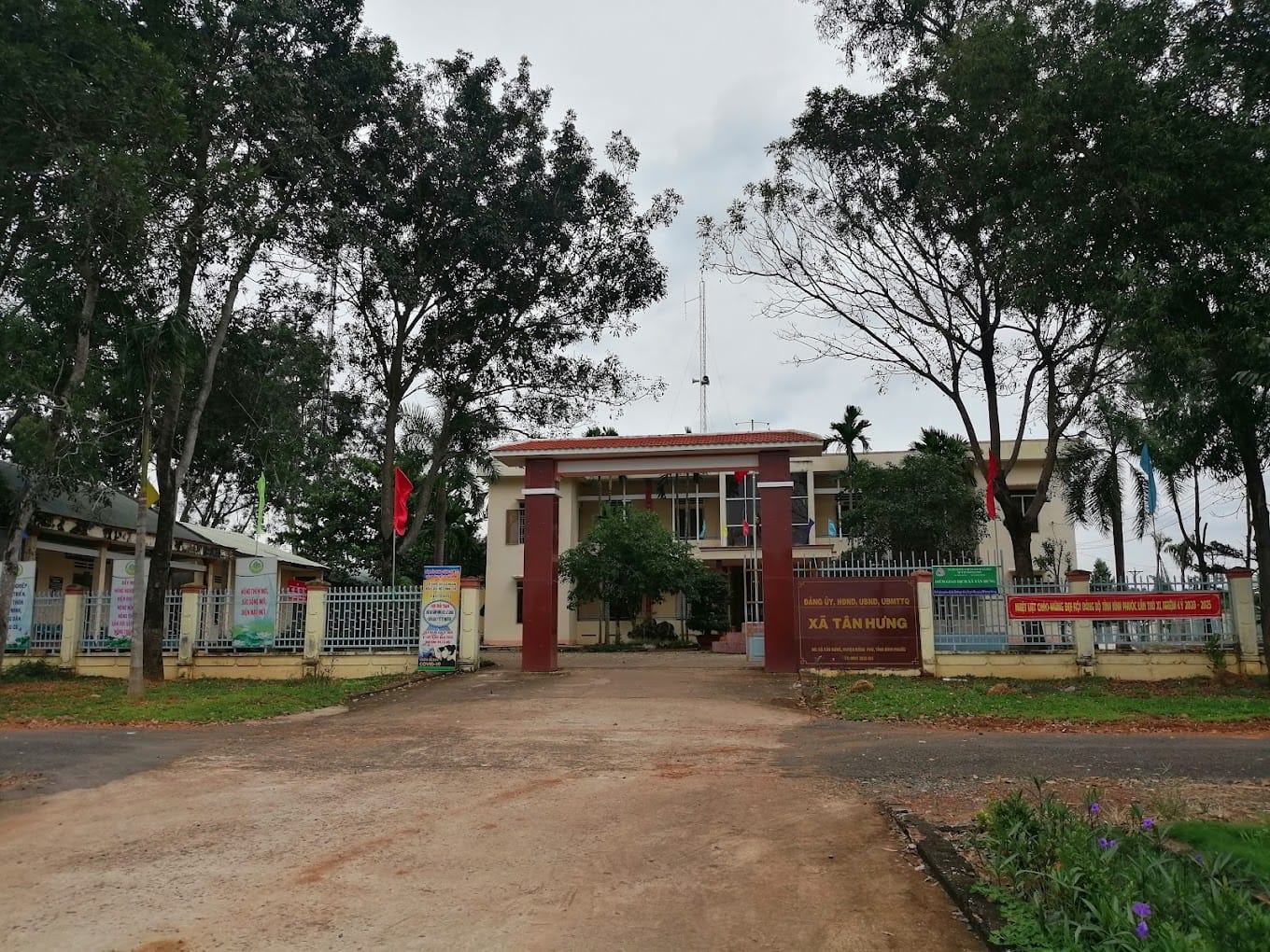 công an xã tân hưng