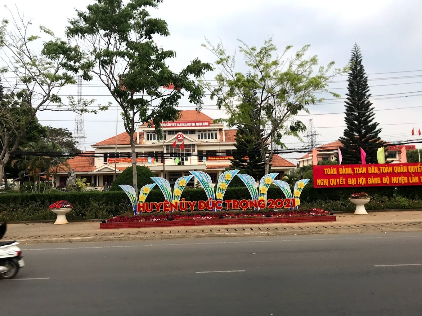 địa chỉ ủy ban nhân dân huyện đức trọng