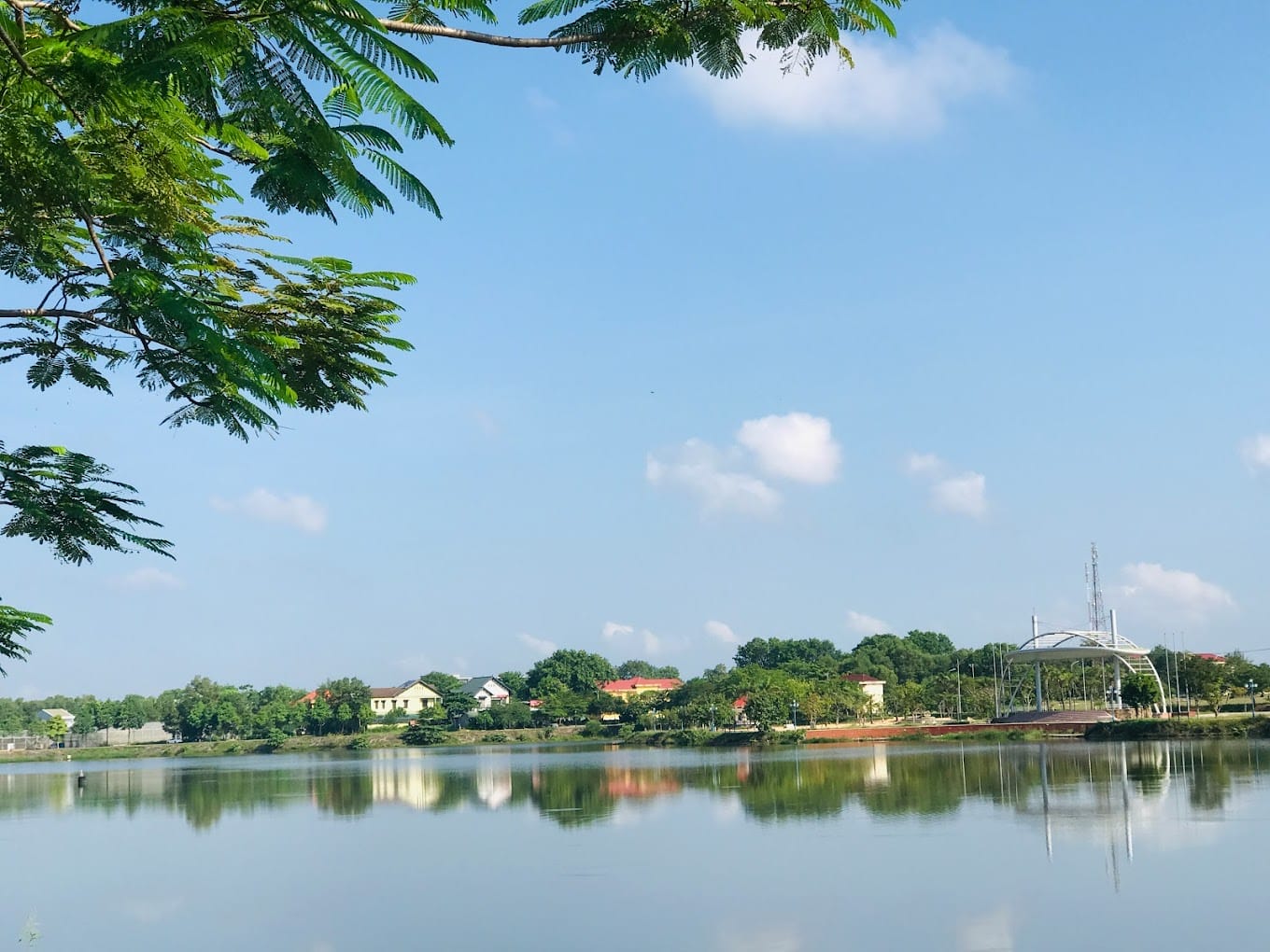 địa chỉ ủy ban nhân dân huyện hải lăng