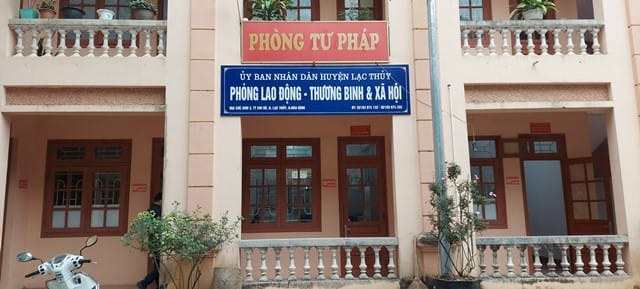 địa chỉ ủy ban nhân dân huyện lạc thủy