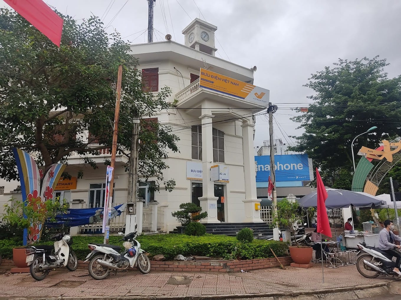 địa chỉ ủy ban nhân dân huyện mường la