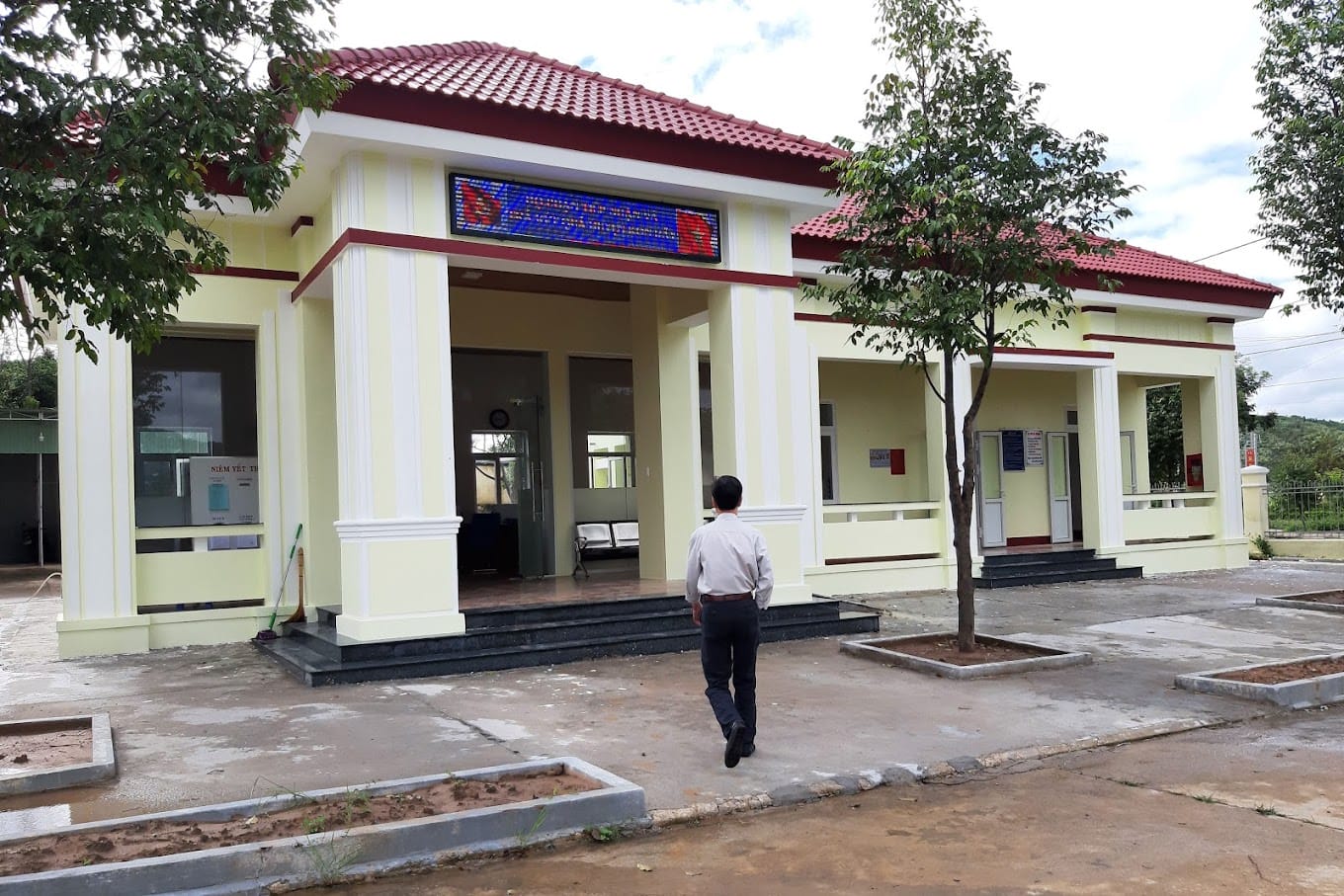 địa chỉ ủy ban nhân dân huyện sa thầy