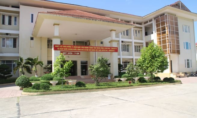 địa chỉ ủy ban nhân dân huyện sốp cộp