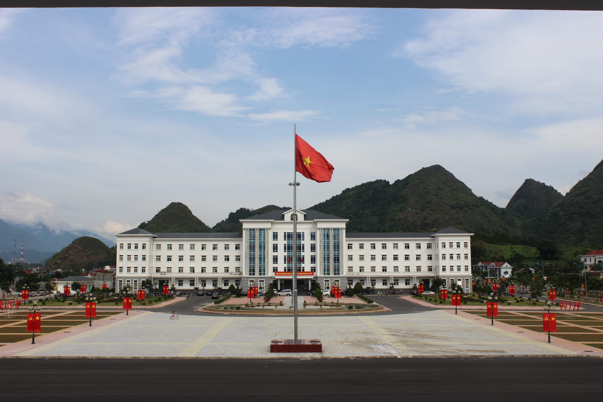 địa chỉ ủy ban nhân dân thành phố lai châu