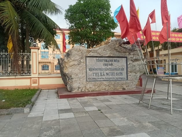 địa chỉ ủy ban nhân dân thị xã nghi sơn