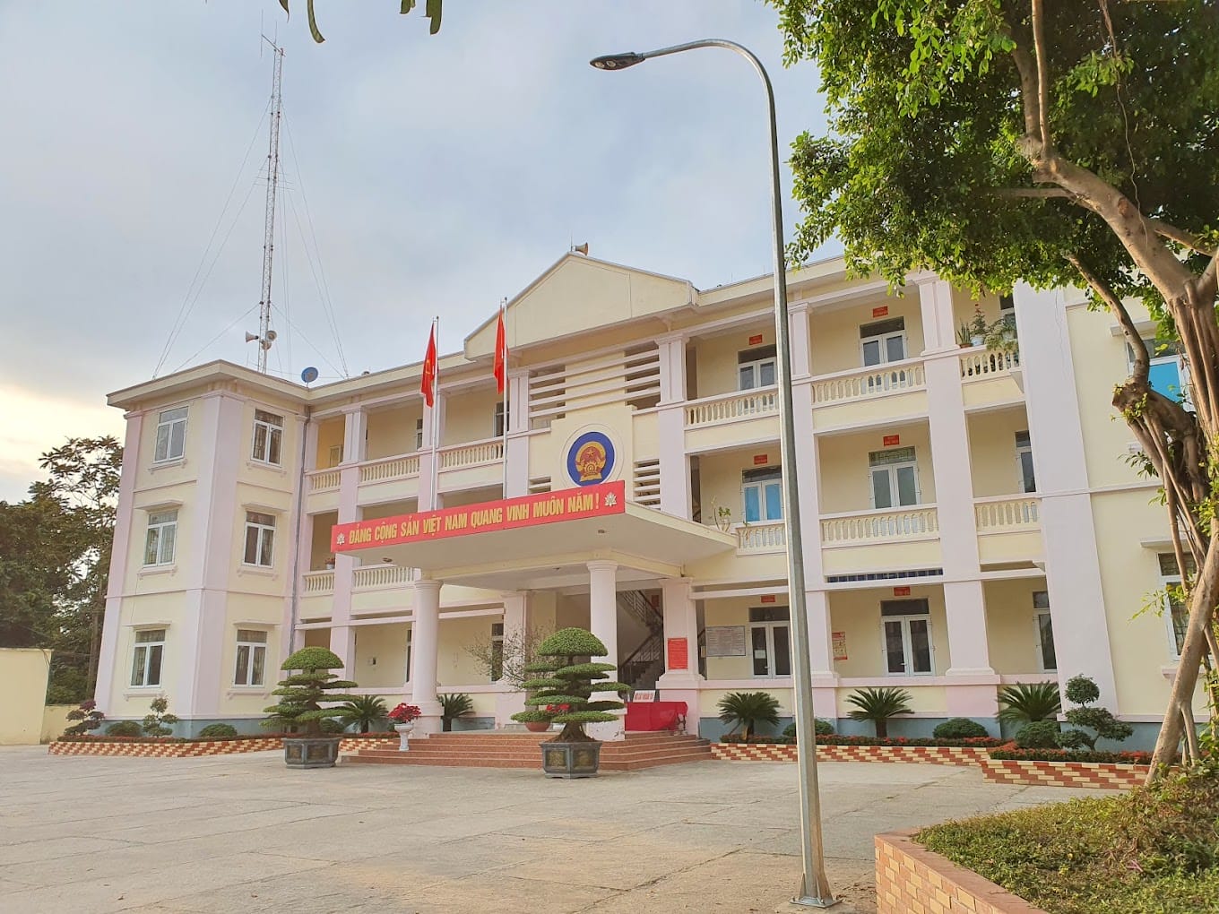 số điện thoại chi cục thi hành án dân sự huyện Cẩm Thủy