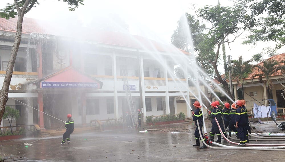 tổng đài công an phường Long Sơn